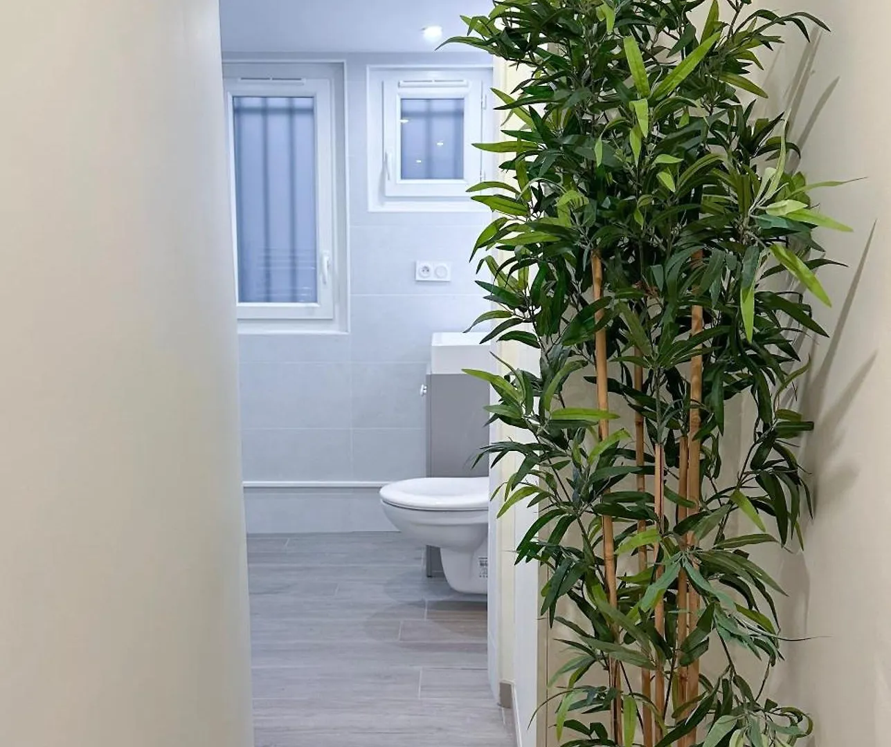 Unique In Madelaine! Apartment *